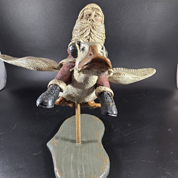 Santa and his goose take off - Picture 3 of 7